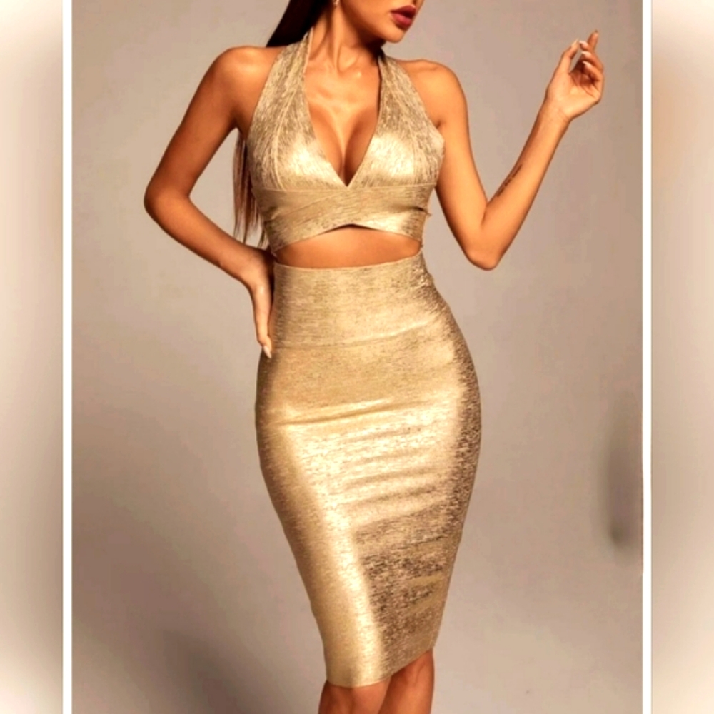 NWT  NARNIA  2 PIECE GOLD BANDAGE SET